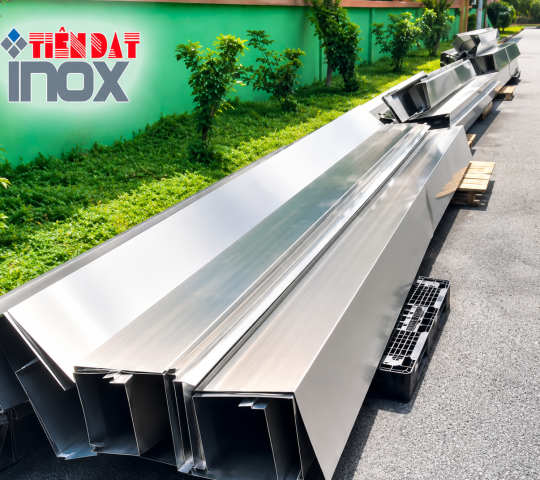 Máng Xối Hóc Môn Giá Rẻ | Gia Công Theo Yêu Cầu