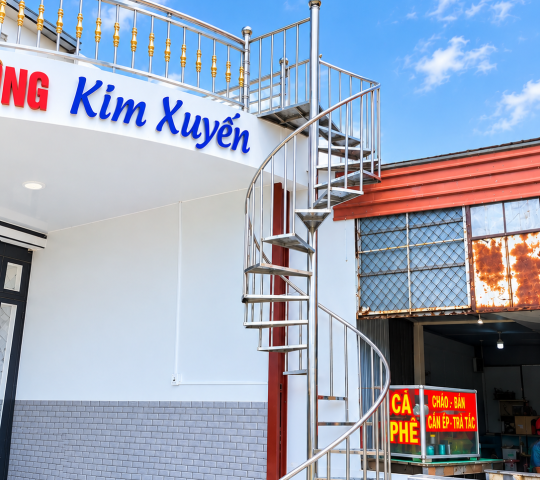 Cầu Thang Xoắn Inox Giá Rẻ Hóc Môn, Bình Tân  | Gia Công Theo Yêu Cầu